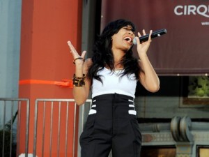 Melanie Fiona sings live performance Pays Tribute to King of Pop
